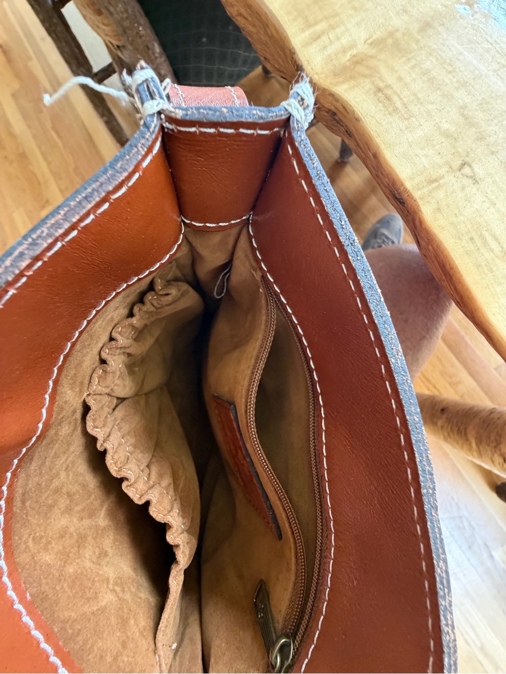 Patricia Nash beautiful brown leather shoulder bag. - Picture 4 of 8